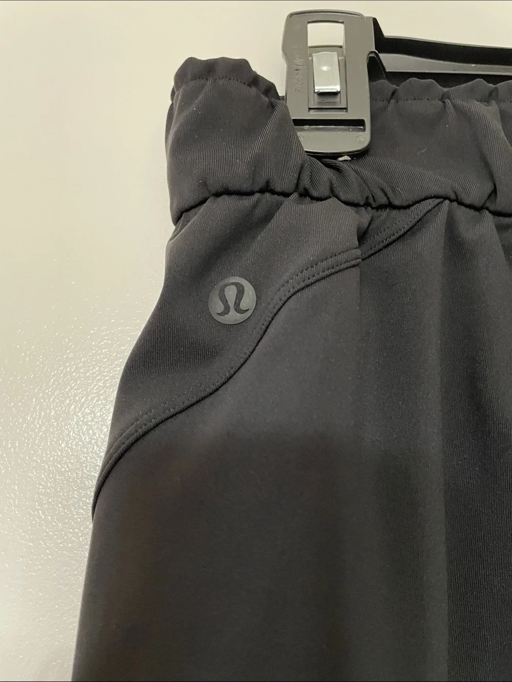 Lululemon Elastic Waist Joggers - Picture 6 of 7